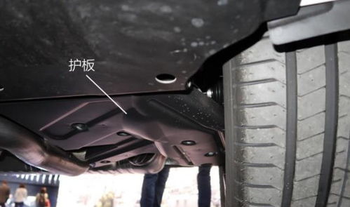 70万豪车底盘构造揭秘 拆解宝马X5与奔驰GLE，车底防护板下的豪华奥秘